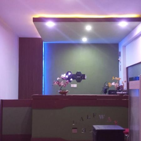 New Kami Homestay Banyuwangi  Exteriör bild