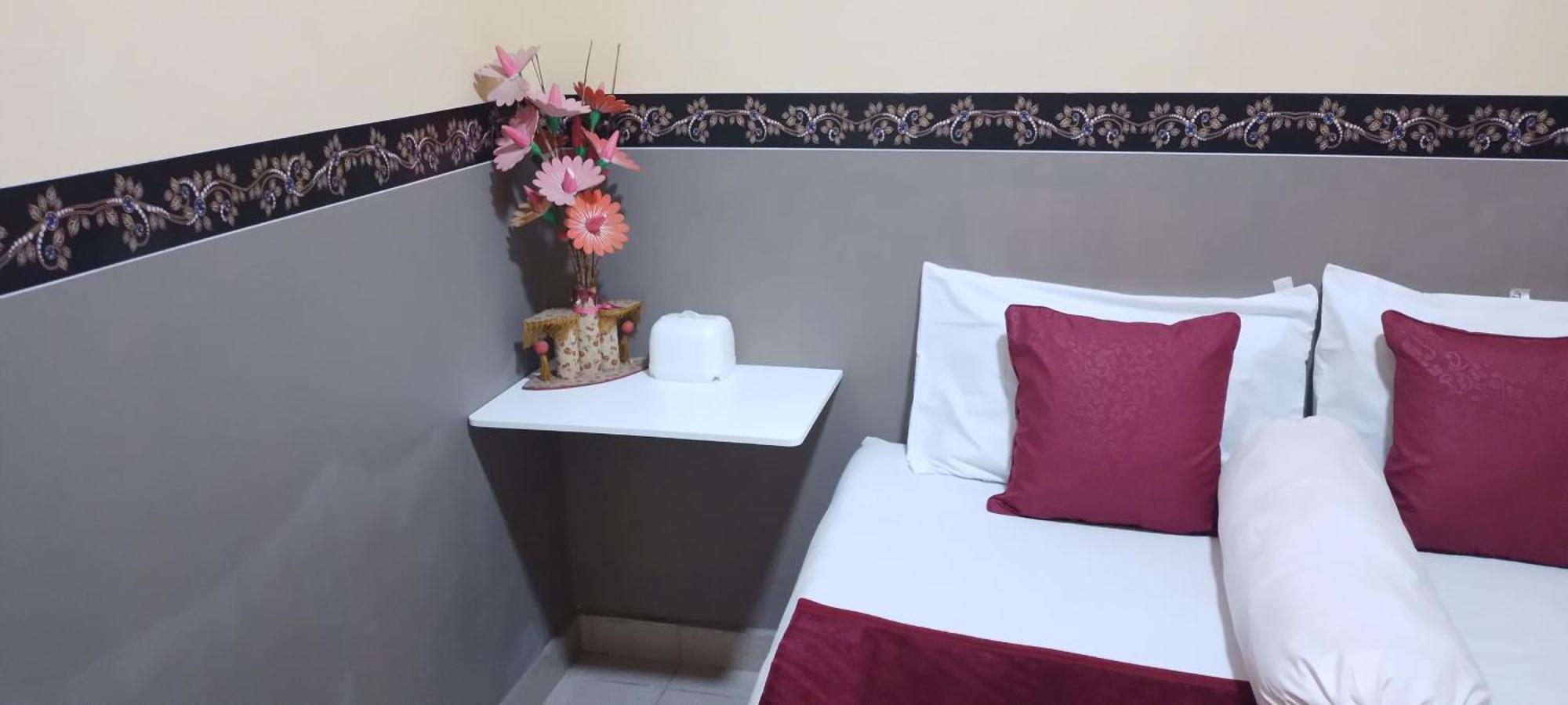 New Kami Homestay Banyuwangi  Exteriör bild