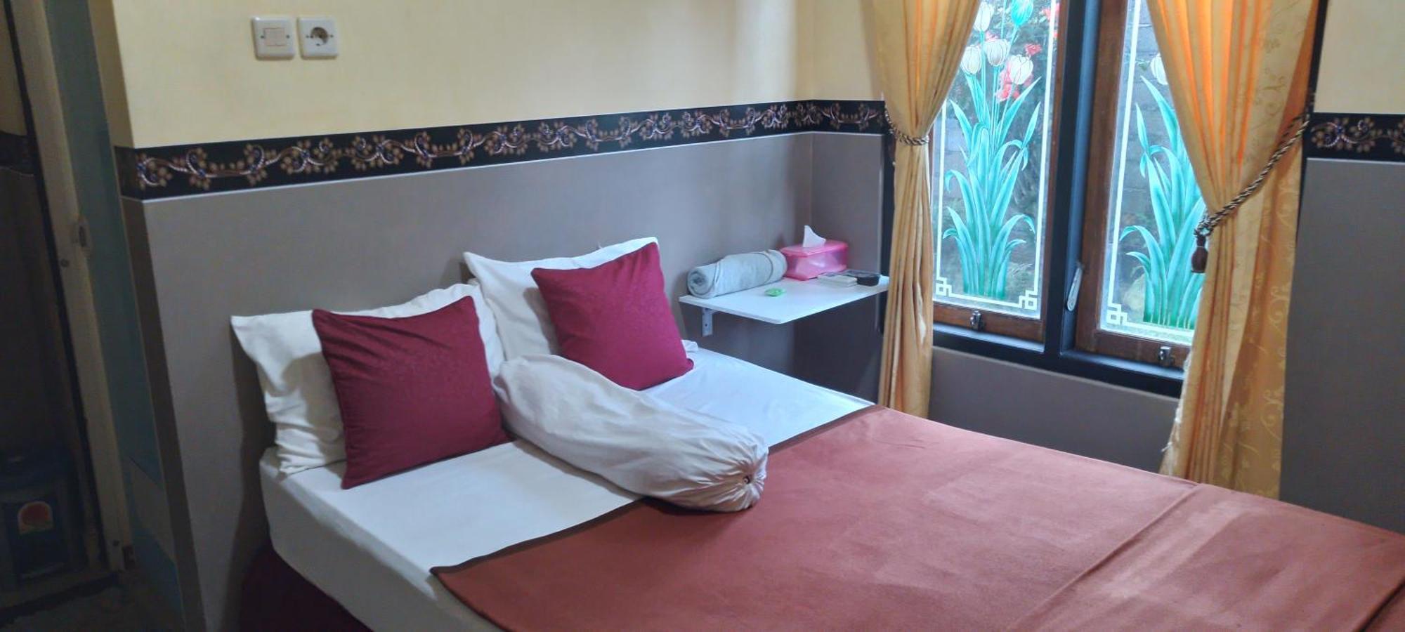 New Kami Homestay Banyuwangi  Exteriör bild