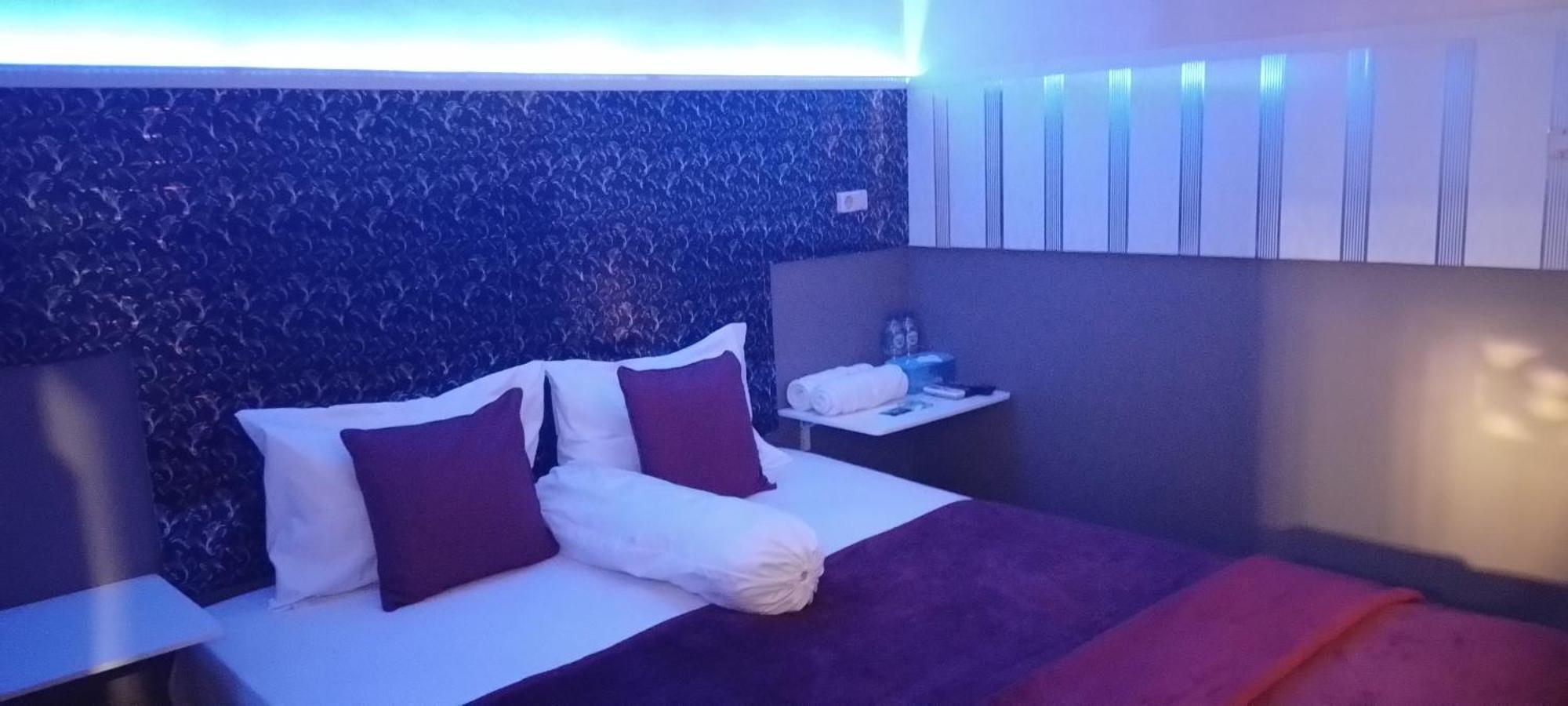 New Kami Homestay Banyuwangi  Exteriör bild