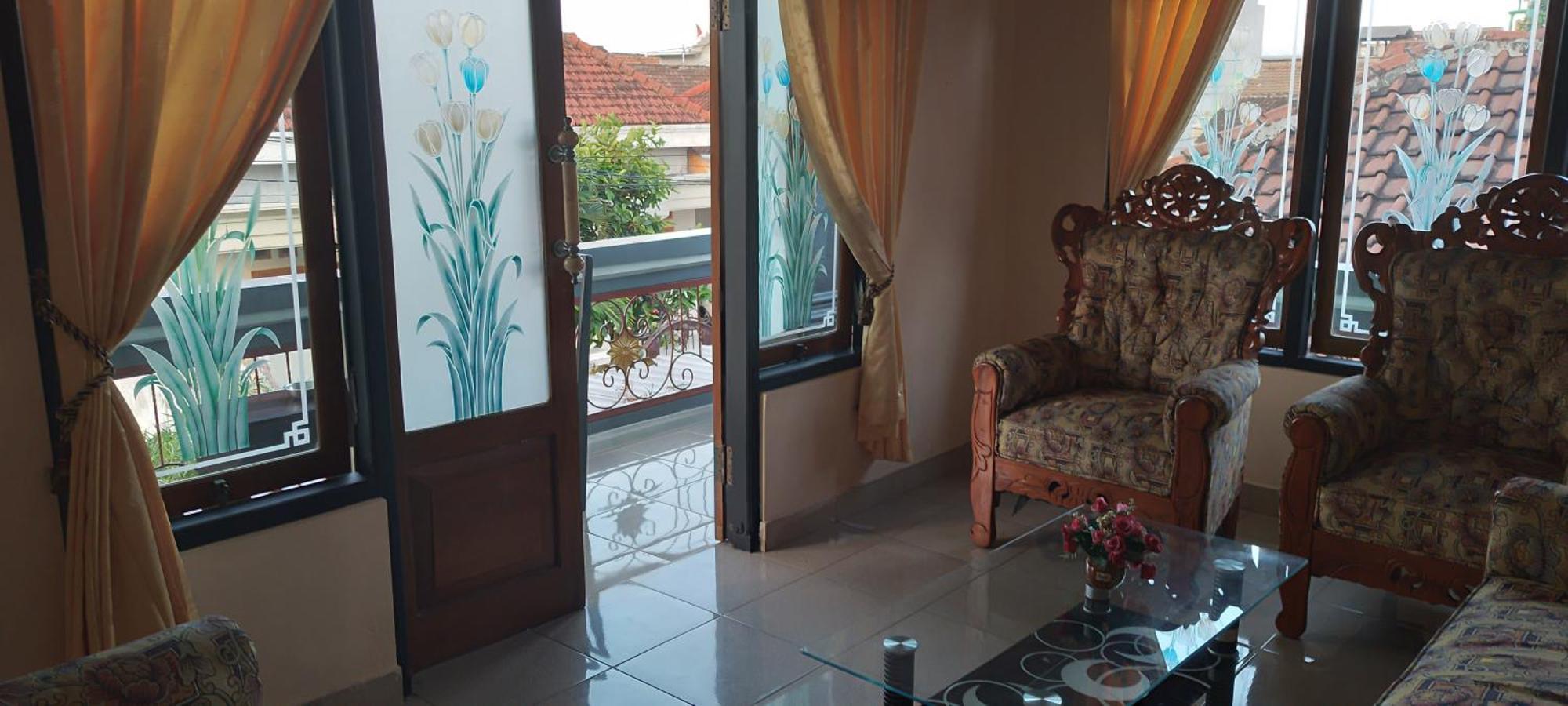 New Kami Homestay Banyuwangi  Exteriör bild