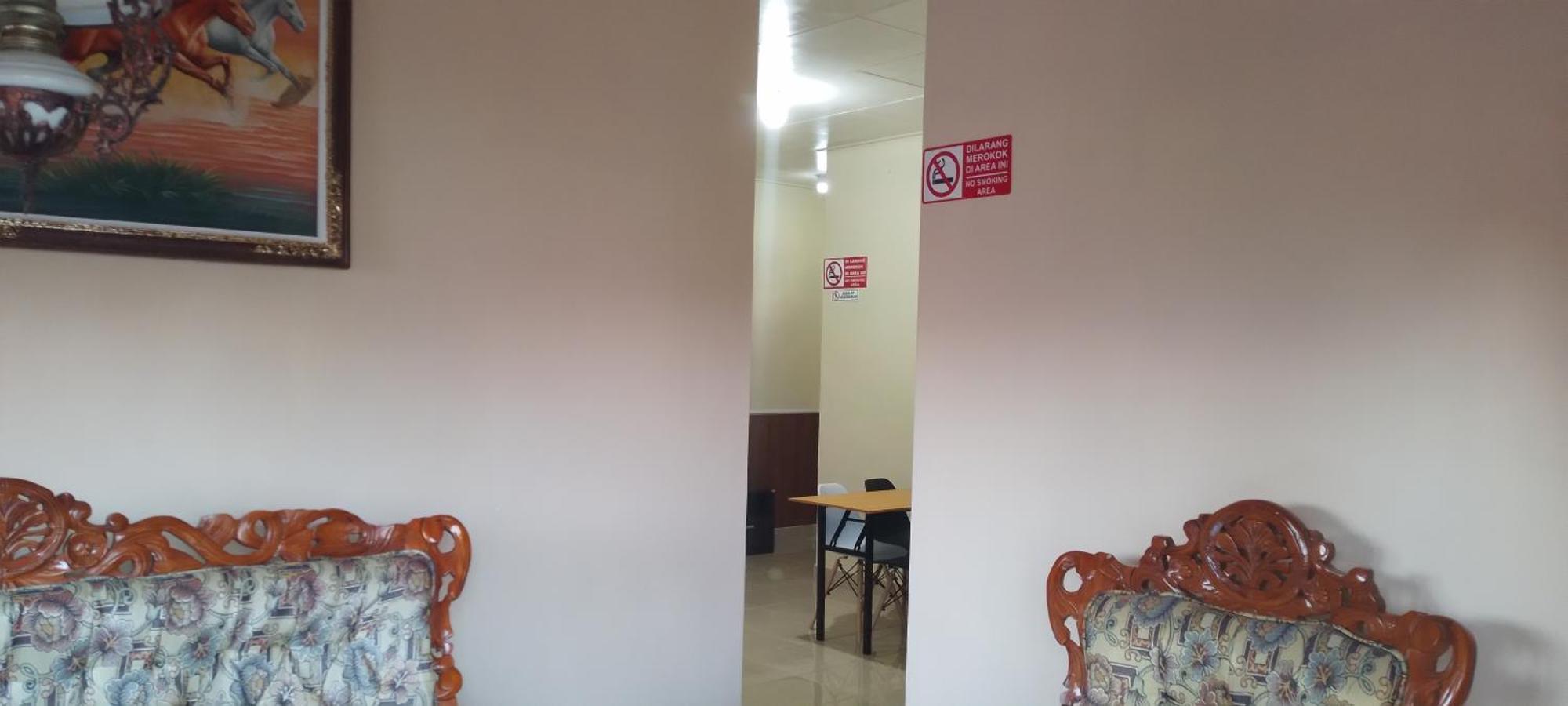 New Kami Homestay Banyuwangi  Exteriör bild