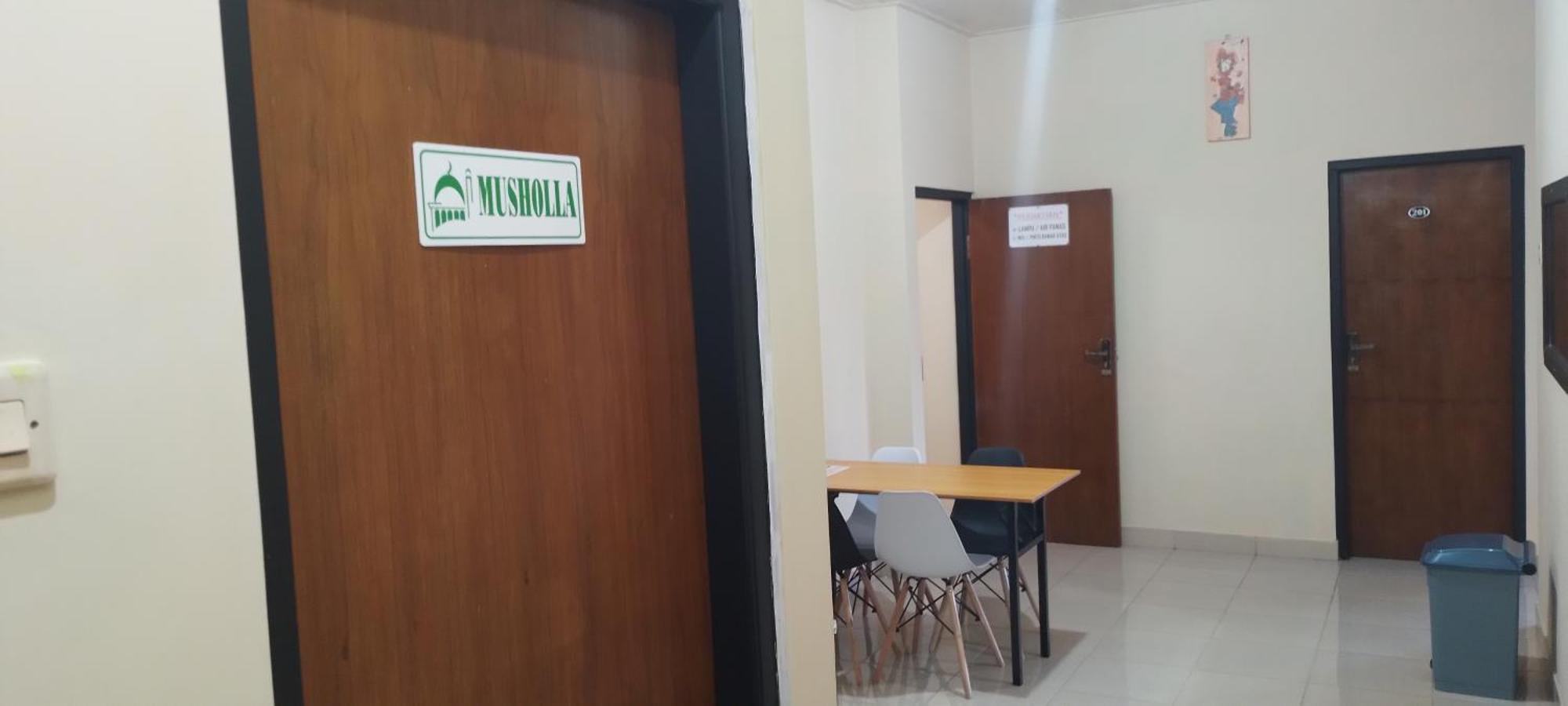 New Kami Homestay Banyuwangi  Exteriör bild