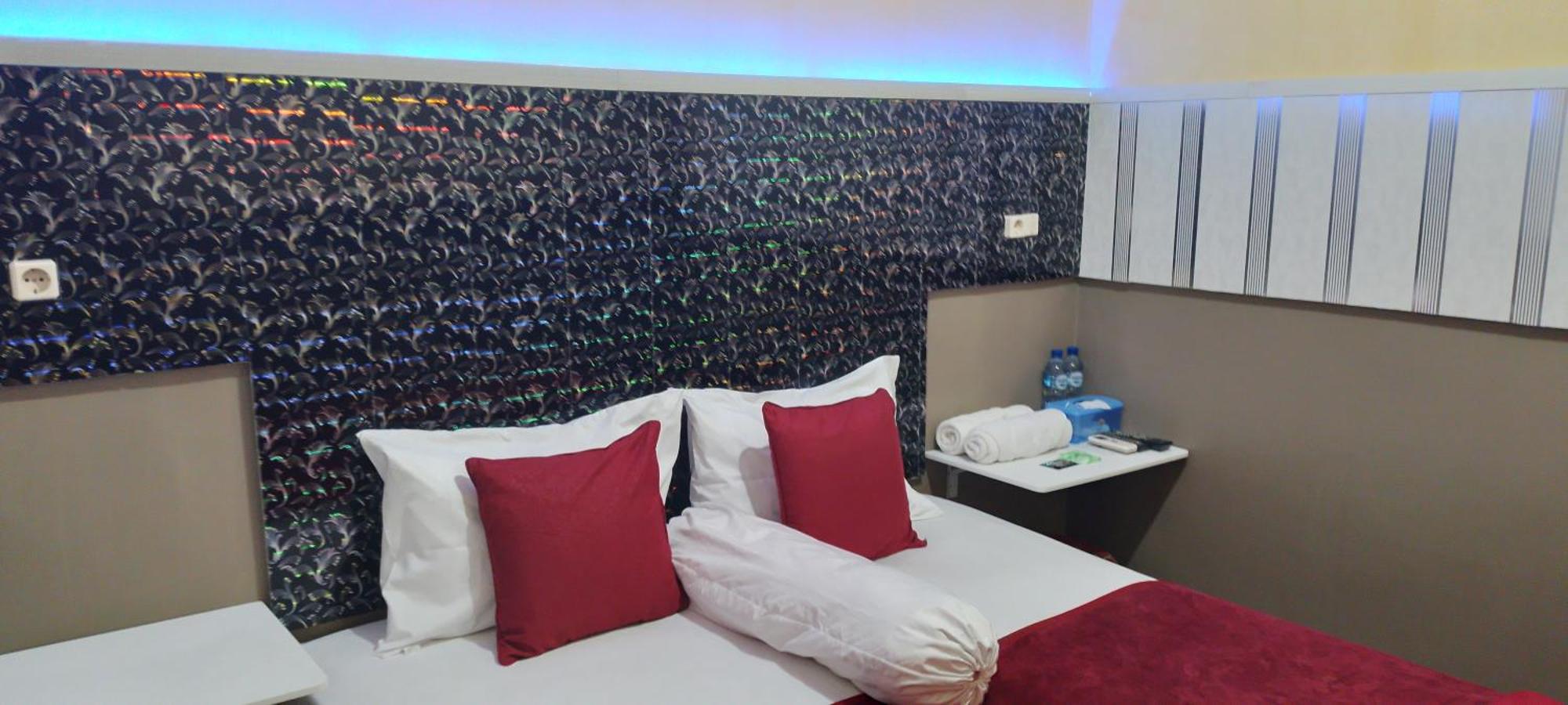 New Kami Homestay Banyuwangi  Exteriör bild