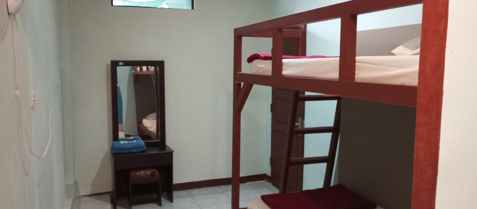 New Kami Homestay Banyuwangi  Exteriör bild